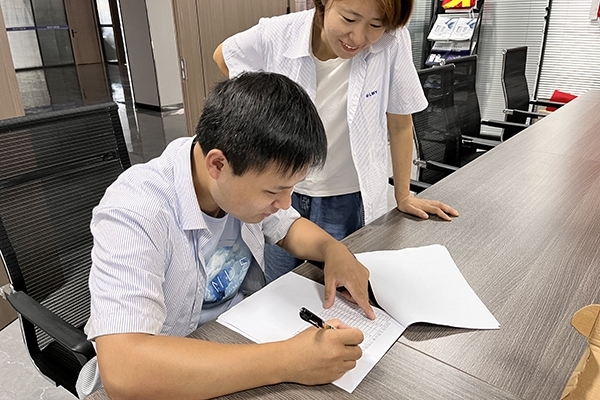 領(lǐng)取節(jié)日福利